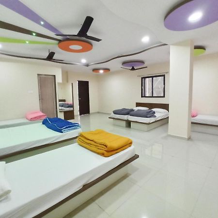 Hotel Plaza Inn Rajpipla Экстерьер фото