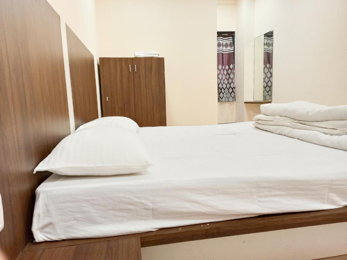 Hotel Plaza Inn Rajpipla Экстерьер фото