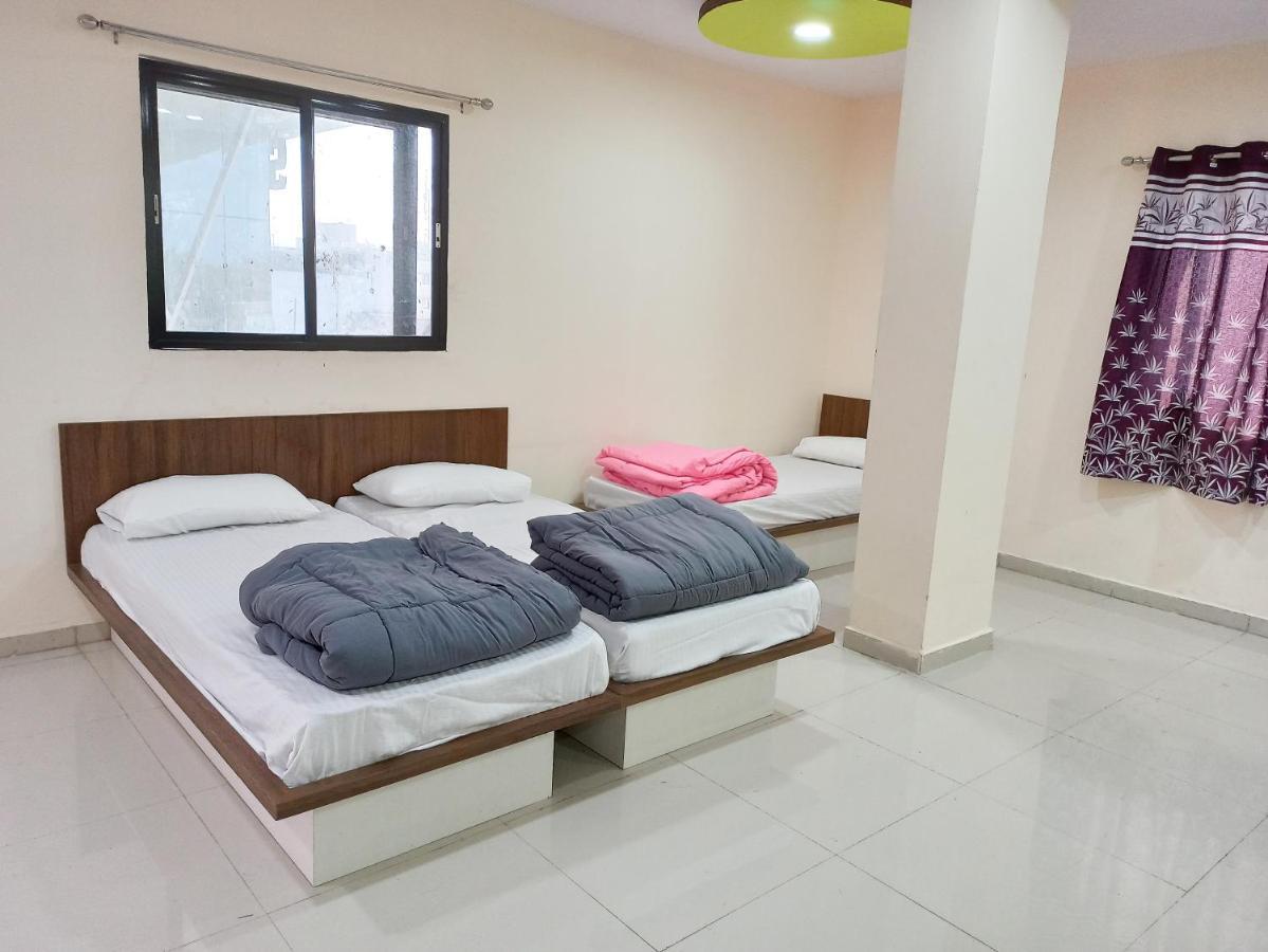 Hotel Plaza Inn Rajpipla Экстерьер фото