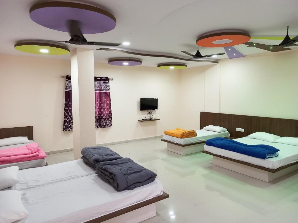 Hotel Plaza Inn Rajpipla Экстерьер фото